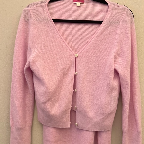 J. Crew Sweaters - JCREW FEATHERWEIGHT CASHMERE CROPPED CARDIGAN SWEATER SET
Sz M / FROSTY LAVENDER